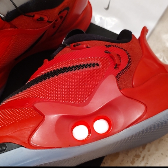 Self lacing Nike adapts (7) men's (8.5) womens - Picture 6 of 15